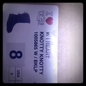 UGG short size 8 boot